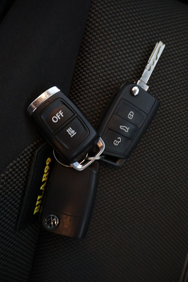 Volkswagen T-Roc 2020 Style 1,5 TSI EVO 110 kW DSG-automaatti ** Webasto / Adapt.vak / Koukku / LaneAssist / LED / AppConnect / Ratinlämmitys* - 2-omisteinen Suomi-auto / hyvin varusteltu! - HULLUT VÄLIPÄIVÄT KORKOTARJOUS 2,49%