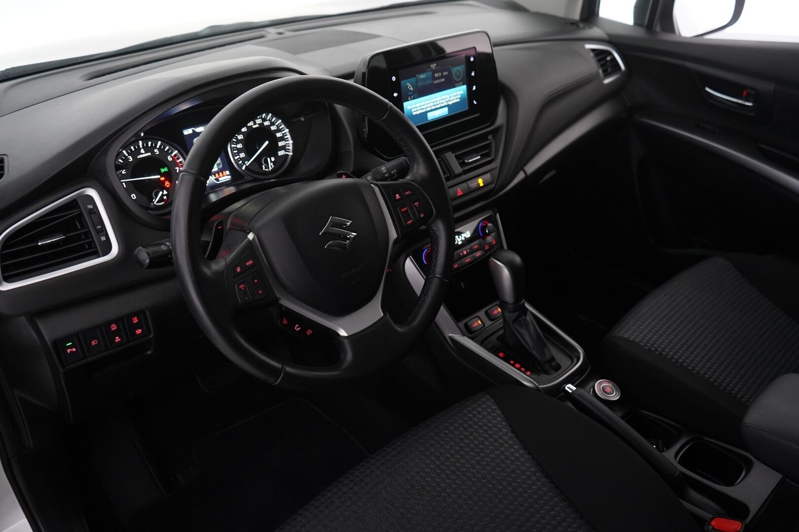 Suzuki S-Cross 2022 1.4 BOOSTERJET 4WD GL+ 6AT HYBRID *Acc / Koukku / Kamera / BLIS / Keyless / Lohko / Tutkat* - Suomi-Auto / Kahdet renkaat + Vanteet / Hyvät huollot - HULLUT BLACKWEEK JATKOT - KORKOTARJOUS 2,49%