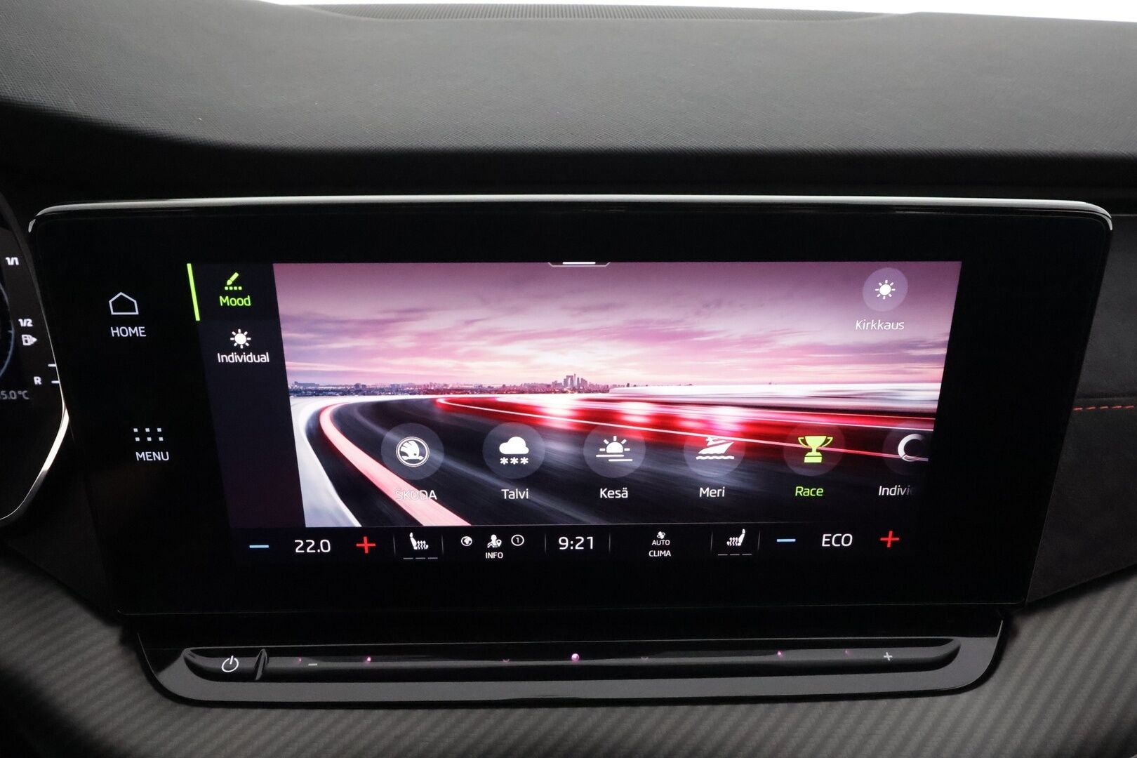 Skoda Octavia 2021 Combi 1,4 TSI PHEV RS iV DSG * ACC / Webasto / Matrix-LED / P.Kamera / Canton / Keyless / Apple&Andoird * - 1.Om Suomi-auto / Merkkihuollettu / Kahdet renkaat