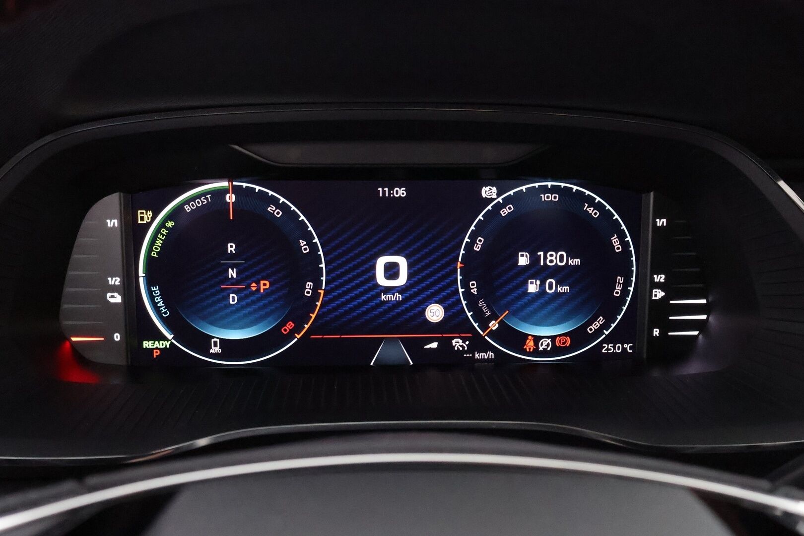 Skoda Octavia 2020 Combi 1,4 TSI PHEV RS iV DSG Autom. - Suomiauto / Webasto / Adapt.Vakkari / HUD / Peruutuskamera / Matrix LED / Nahka-Alcantara / Hieronta / Supervarusteet!