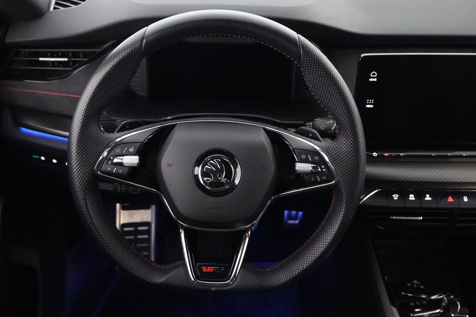 Skoda Octavia 2020 Combi 1,4 TSI PHEV RS iV DSG Autom. - Suomiauto / Webasto / Adapt.Vakkari / HUD / Peruutuskamera / Matrix LED / Nahka-Alcantara / Hieronta / Supervarusteet!