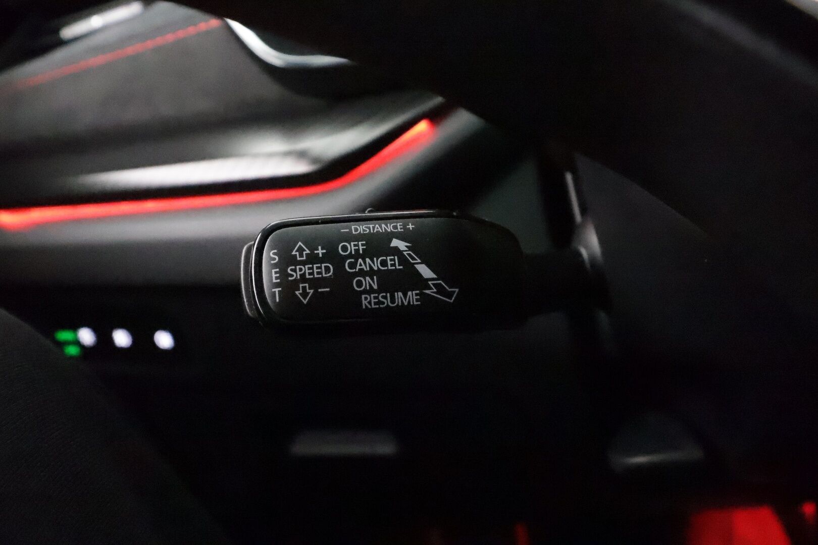 Skoda Octavia 2021 Combi 1,4 TSI PHEV RS iV DSG * Webasto / Koukku / ACC / Matrix-LED / P.kamera / Muistipenkit / Panorama / Canton * - Suomi-auto / 2x Latauskaapelit / Kahdet renkaat - HULLU BLACKWEEK KORKOTARJOUS 2,49%