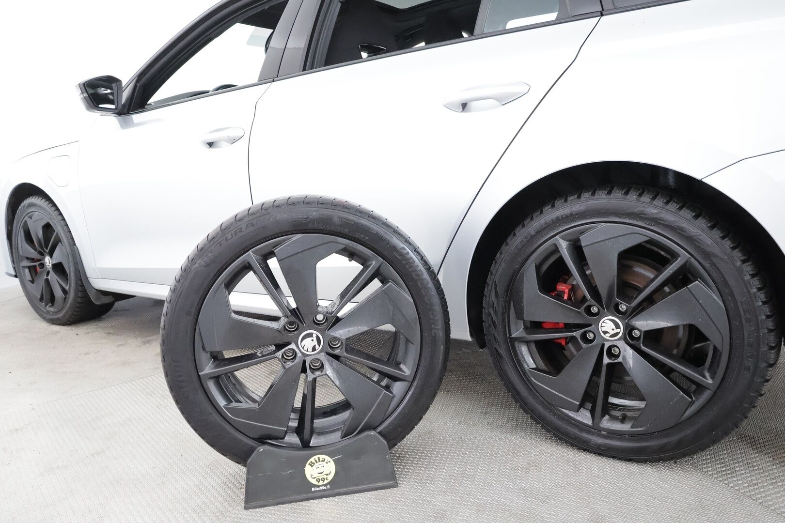 Skoda Octavia 2021 Combi 1,4 TSI PHEV RS iV DSG * Webasto / Koukku / ACC / Matrix-LED / P.kamera / Muistipenkit / Panorama / Canton * - Suomi-auto / 2x Latauskaapelit / Kahdet renkaat - HULLU BLACKWEEK KORKOTARJOUS 2,49%