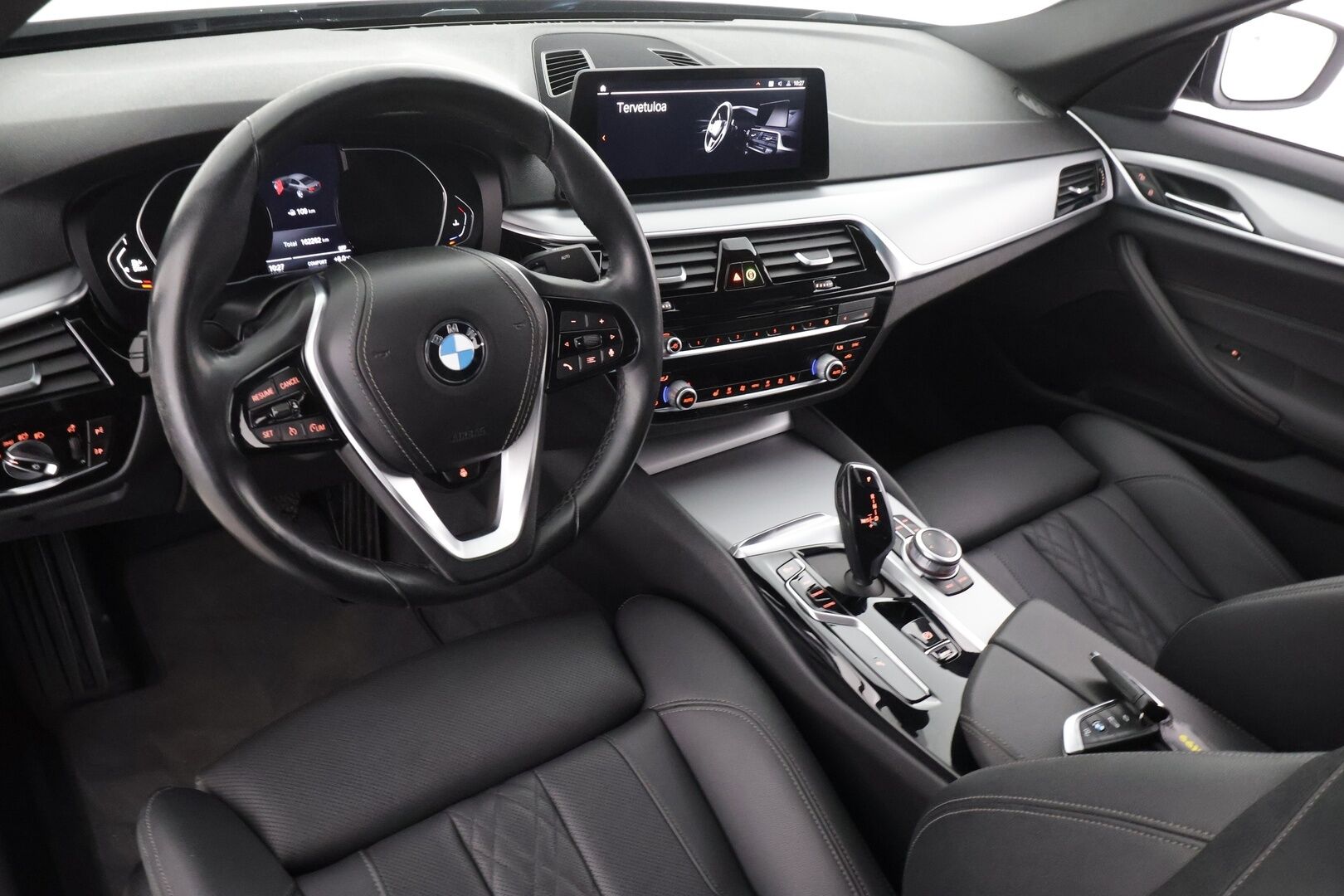 BMW 520 2021 G30 Sedan 520d A xDrive MHEV * Vakkari / P.tutkat / LED / Navi / Sporttinahat * - Suomi-auto / Kahdet renkaat aluvanteilla