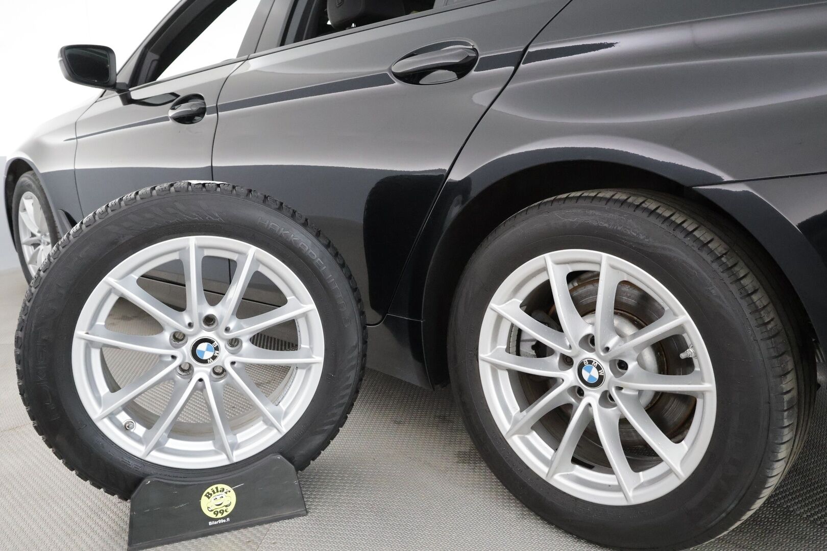 BMW 520 2021 G30 Sedan 520d A xDrive MHEV * Vakkari / P.tutkat / LED / Navi / Sporttinahat * - Suomi-auto / Kahdet renkaat aluvanteilla