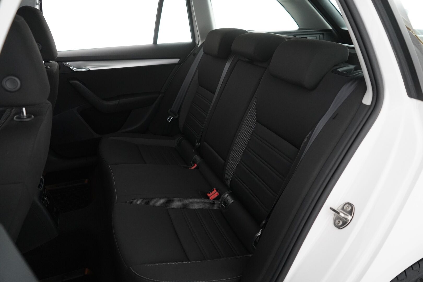 Skoda Octavia 2019 Combi 1,5 TSI G-TEC Ambition DSG Autom * Webasto / Koukku / Vakkari / Sähköinen takaluukku / Tutka * - Juuri katsastettu / Kahdet Skodan alut / Viimeisin huolto 5 / 25