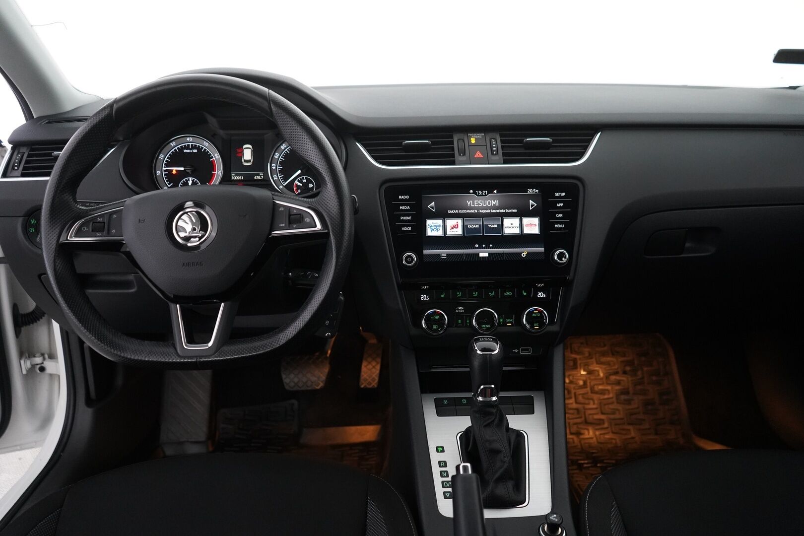 Skoda Octavia 2019 Combi 1,5 TSI G-TEC Ambition DSG Autom * Webasto / Koukku / Vakkari / Sähköinen takaluukku / Tutka * - Juuri katsastettu / Kahdet Skodan alut / Viimeisin huolto 5 / 25