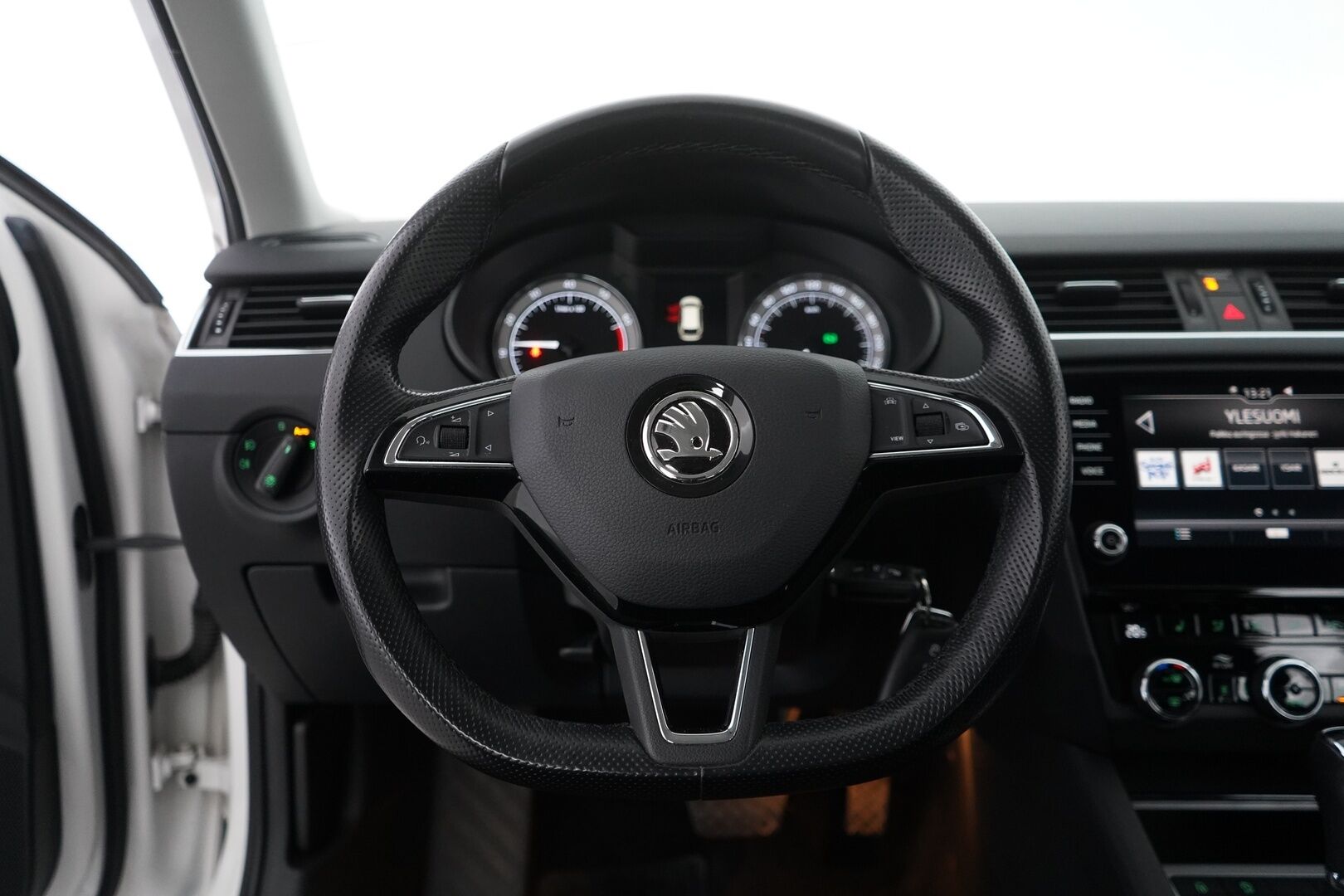 Skoda Octavia 2019 Combi 1,5 TSI G-TEC Ambition DSG Autom * Webasto / Koukku / Vakkari / Sähköinen takaluukku / Tutka * - Juuri katsastettu / Kahdet Skodan alut / Viimeisin huolto 5 / 25