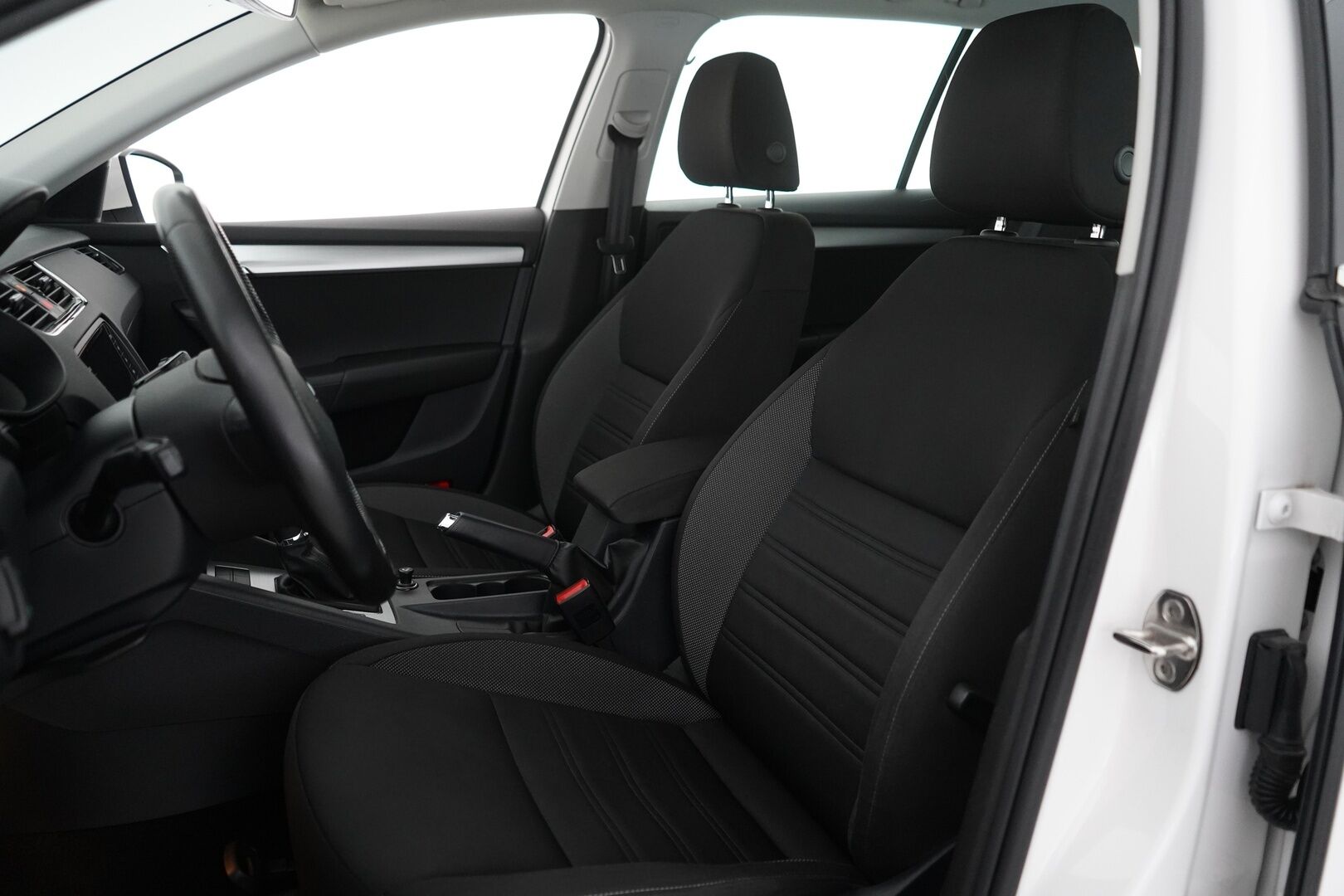 Skoda Octavia 2019 Combi 1,5 TSI G-TEC Ambition DSG Autom * Webasto / Koukku / Vakkari / Sähköinen takaluukku / Tutka * - Juuri katsastettu / Kahdet Skodan alut / Viimeisin huolto 5 / 25