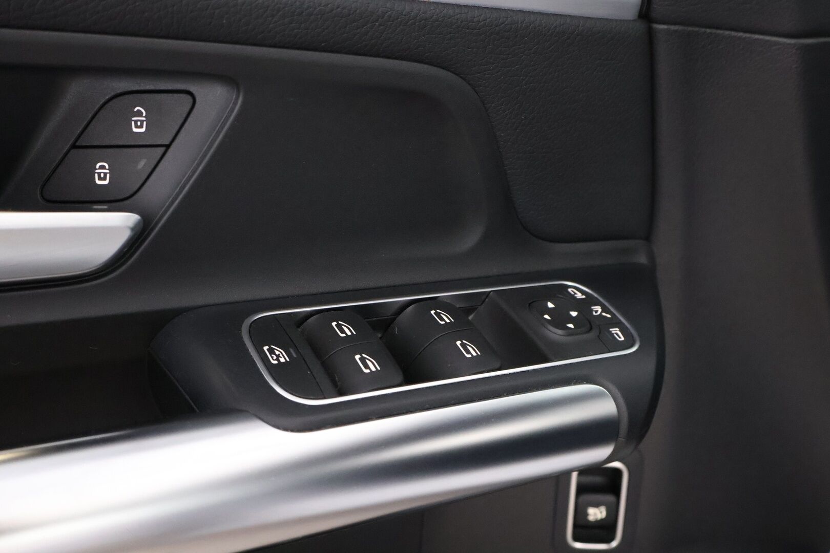 Mercedes-Benz B 2019 180 Progressive - Widescreen / Peruutuskamera / Vakkari / Puolinahkasisusta / LED High Performance / Comand Navi / Juuri tullut Tampereelle!