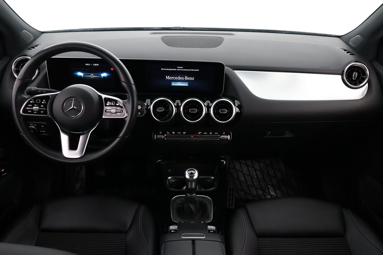 Mercedes-Benz B 2019 180 Progressive - Widescreen / Peruutuskamera / Vakkari / Puolinahkasisusta / LED High Performance / Comand Navi / Juuri tullut Tampereelle!