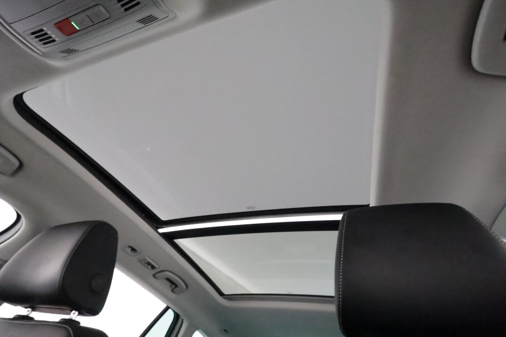 Skoda Superb 2021 Combi 1,4TSI PHEV L&K iV DSG **Webasto / Canton / Panorama / ACC / Matrix-LED / 360° / Ilmastoitu&Hierova Muistipenkki** - 1-om Suomi-auto / 2x Latauskaapelit / Kahdet Renkaat / Merkkihuollettu!