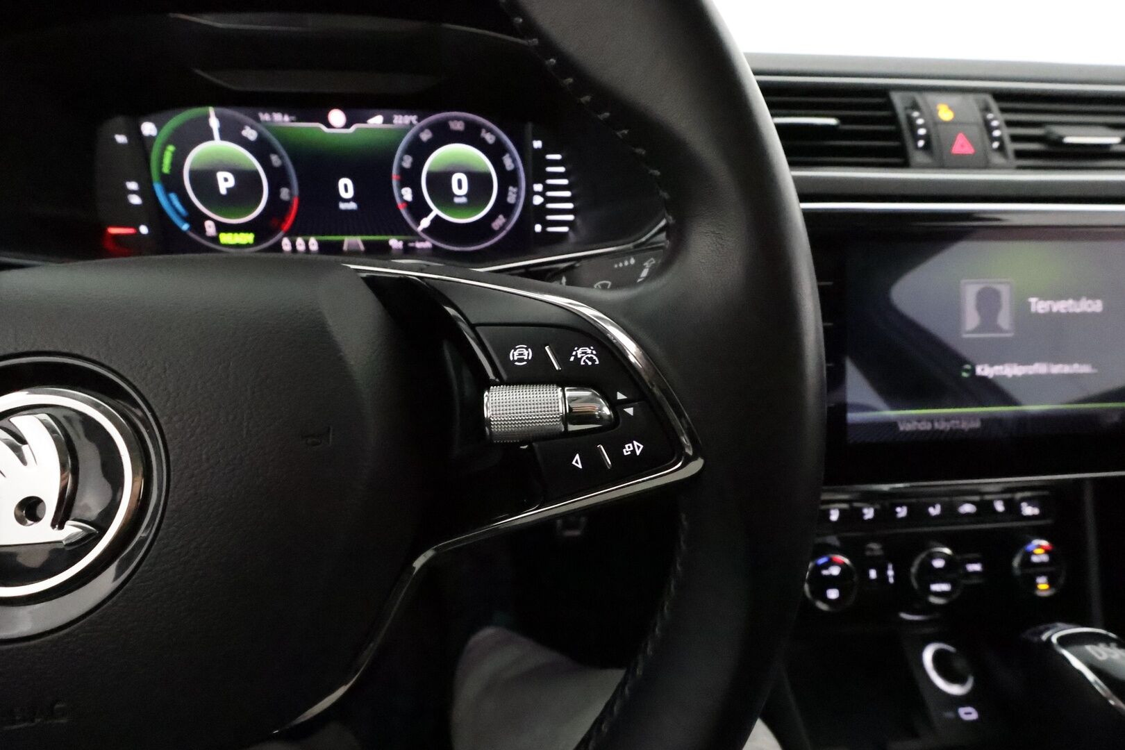 Skoda Superb 2021 Combi 1,4TSI PHEV L&K iV DSG **Webasto / Canton / Panorama / ACC / Matrix-LED / 360° / Ilmastoitu&Hierova Muistipenkki** - 1-om Suomi-auto / 2x Latauskaapelit / Kahdet Renkaat / Merkkihuollettu!