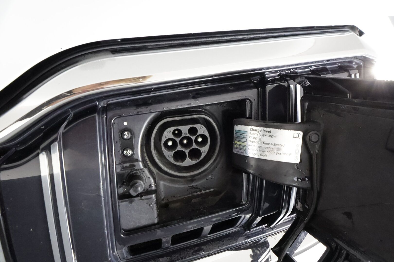 Skoda Superb 2021 Combi 1,4TSI PHEV L&K iV DSG **Webasto / Canton / Panorama / ACC / Matrix-LED / 360° / Ilmastoitu&Hierova Muistipenkki** - 1-om Suomi-auto / 2x Latauskaapelit / Kahdet Renkaat / Merkkihuollettu!
