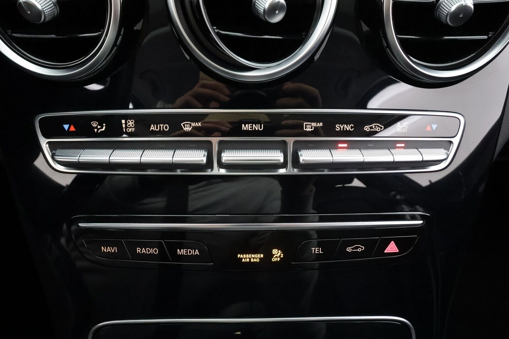 Mercedes-Benz C 2021 180 A Star Edition * Distronic Pro / Multibeam / P.kamera / Lohko+Sisä / Sporttinahat / Navi * - 1.Om Suomi-auto / Kahdet renkaat aluvanteilla