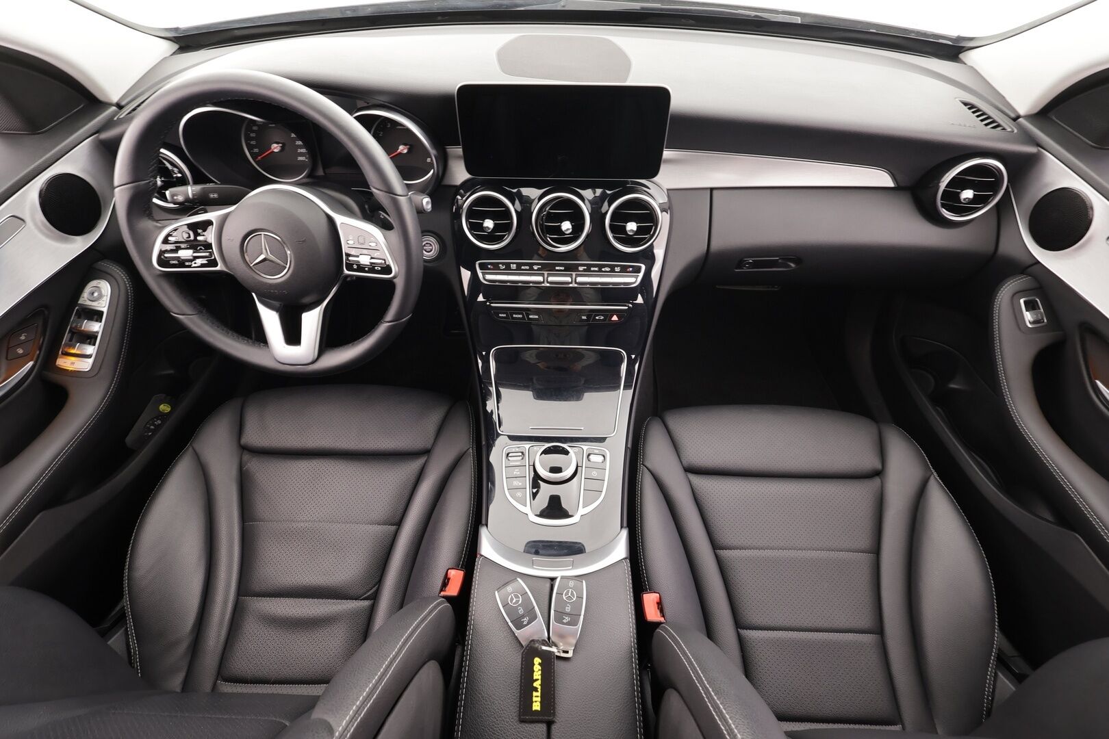 Mercedes-Benz C 2021 180 A Star Edition * Distronic Pro / Multibeam / P.kamera / Lohko+Sisä / Sporttinahat / Navi * - 1.Om Suomi-auto / Kahdet renkaat aluvanteilla