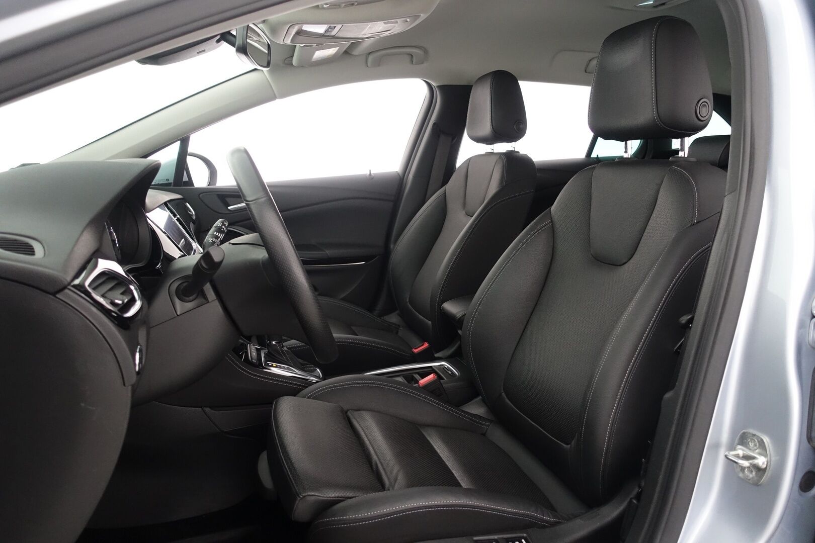 Opel Astra 2020 Sports Tourer Executive 145 Turbo A - | Juuri huollettu! | ACC | Matrix-LED | AGR-istuin | P.kamera & tutkat | Nahkasisusta | Apple & Android |