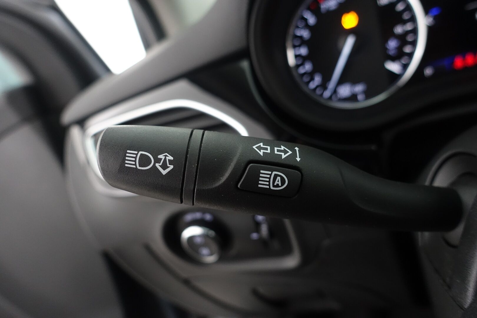 Opel Astra 2020 Sports Tourer Executive 145 Turbo A - | Juuri huollettu! | ACC | Matrix-LED | AGR-istuin | P.kamera & tutkat | Nahkasisusta | Apple & Android |