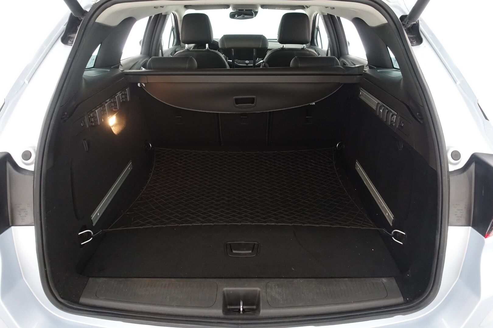Opel Astra 2020 Sports Tourer Executive 145 Turbo A - | Juuri huollettu! | ACC | Matrix-LED | AGR-istuin | P.kamera & tutkat | Nahkasisusta | Apple & Android |