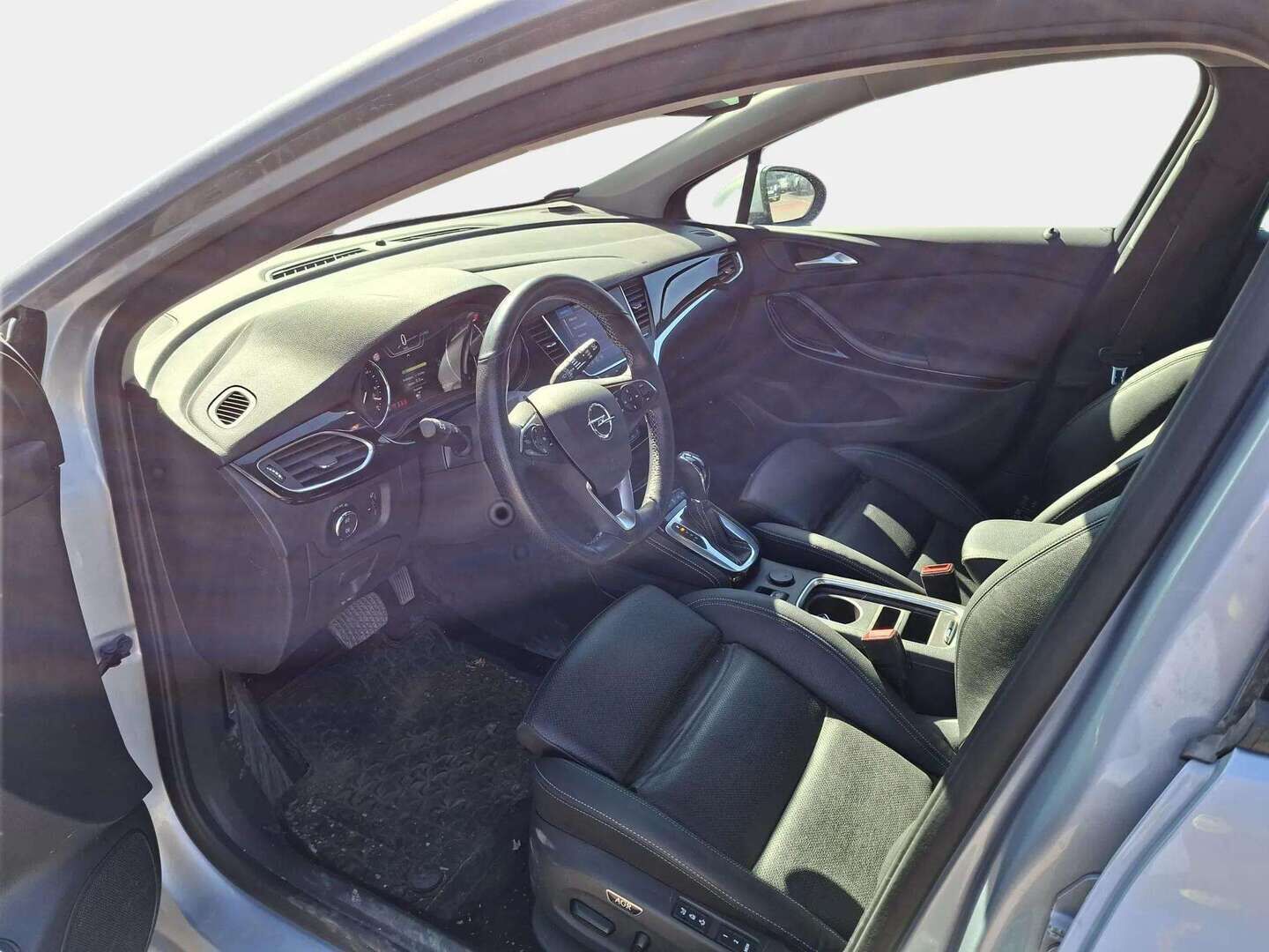 Opel Astra 2020 Sports Tourer Executive 145 Turbo A * ACC / Matrix-LED / AGR-istuin / P.kamera & tutkat / Nahkasisusta / Apple & Android * - Kuskin penkki sähköllä, hieronnalla ja muisteilla! / Etuistuimet ilmastoinnilla / 2x renkaat ja vanteet / - HULLUT AVAJAISHULINAT KORKOTARJOUS 3,29 %