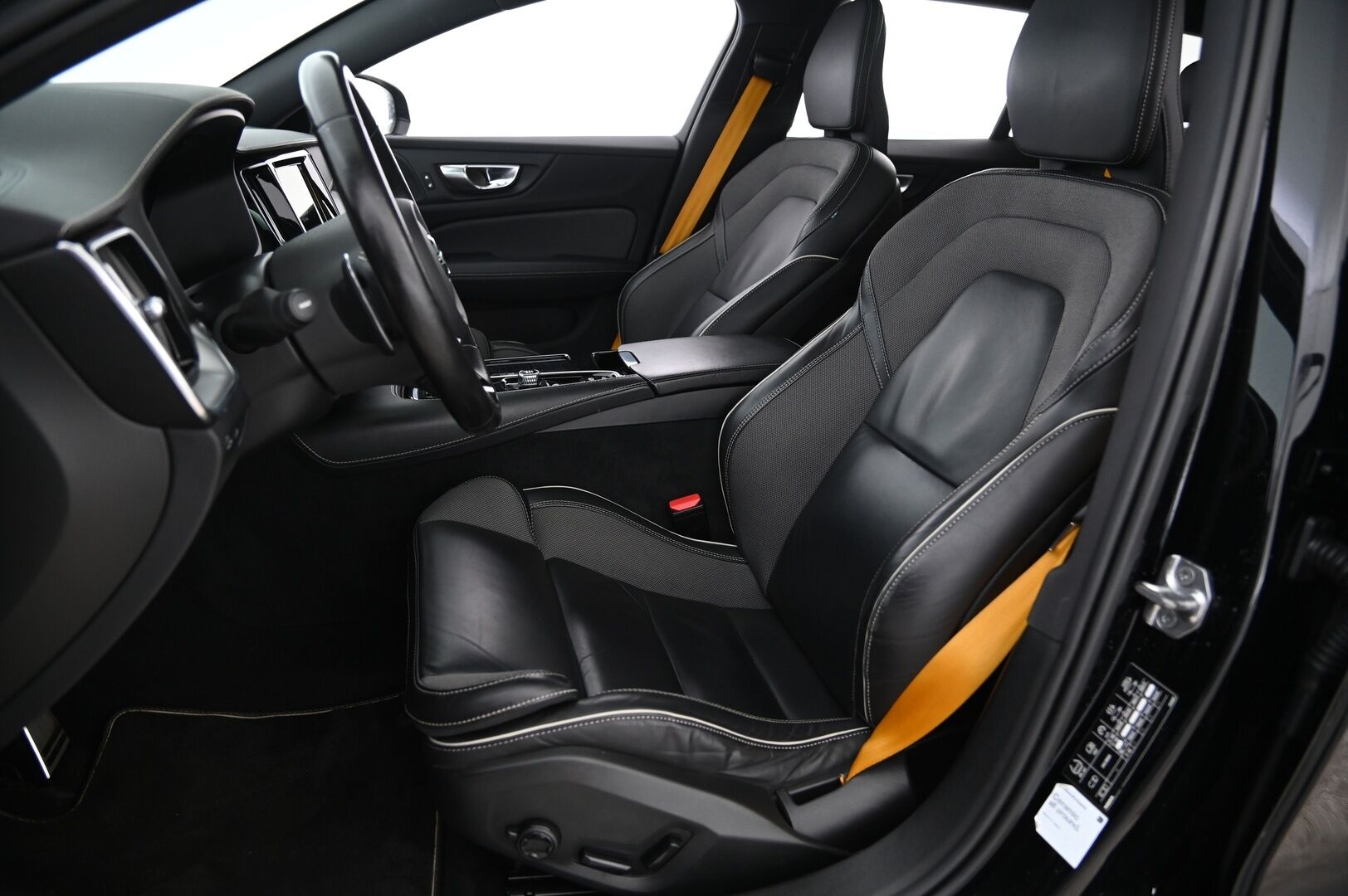 Volvo V60 2021 T8 TwE AWD Polestar Engineered aut *Webasto / H&K / ACC / Muistipenkki / Panorama* - Lämmitettävä Tuulilasi / S-Luukku / 2x Renkaat&alumiinivanteet