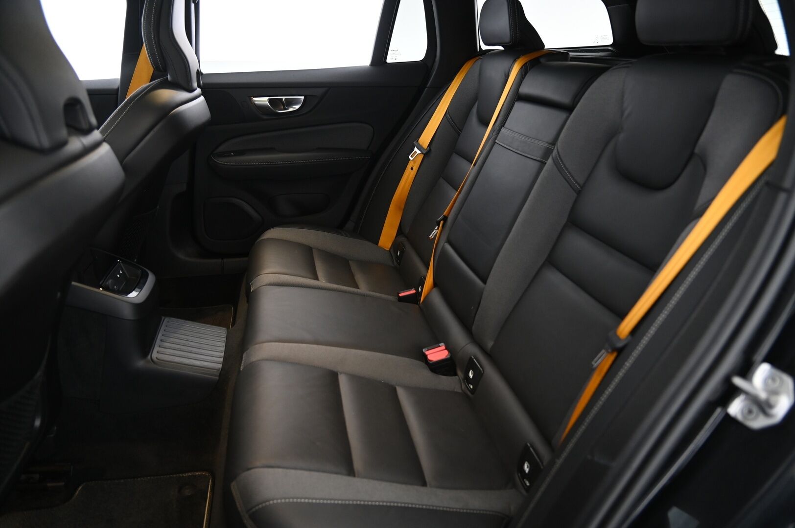 Volvo V60 2021 T8 TwE AWD Polestar Engineered aut *Webasto / H&K / ACC / Muistipenkki / Panorama* - Lämmitettävä Tuulilasi / S-Luukku / 2x Renkaat&alumiinivanteet