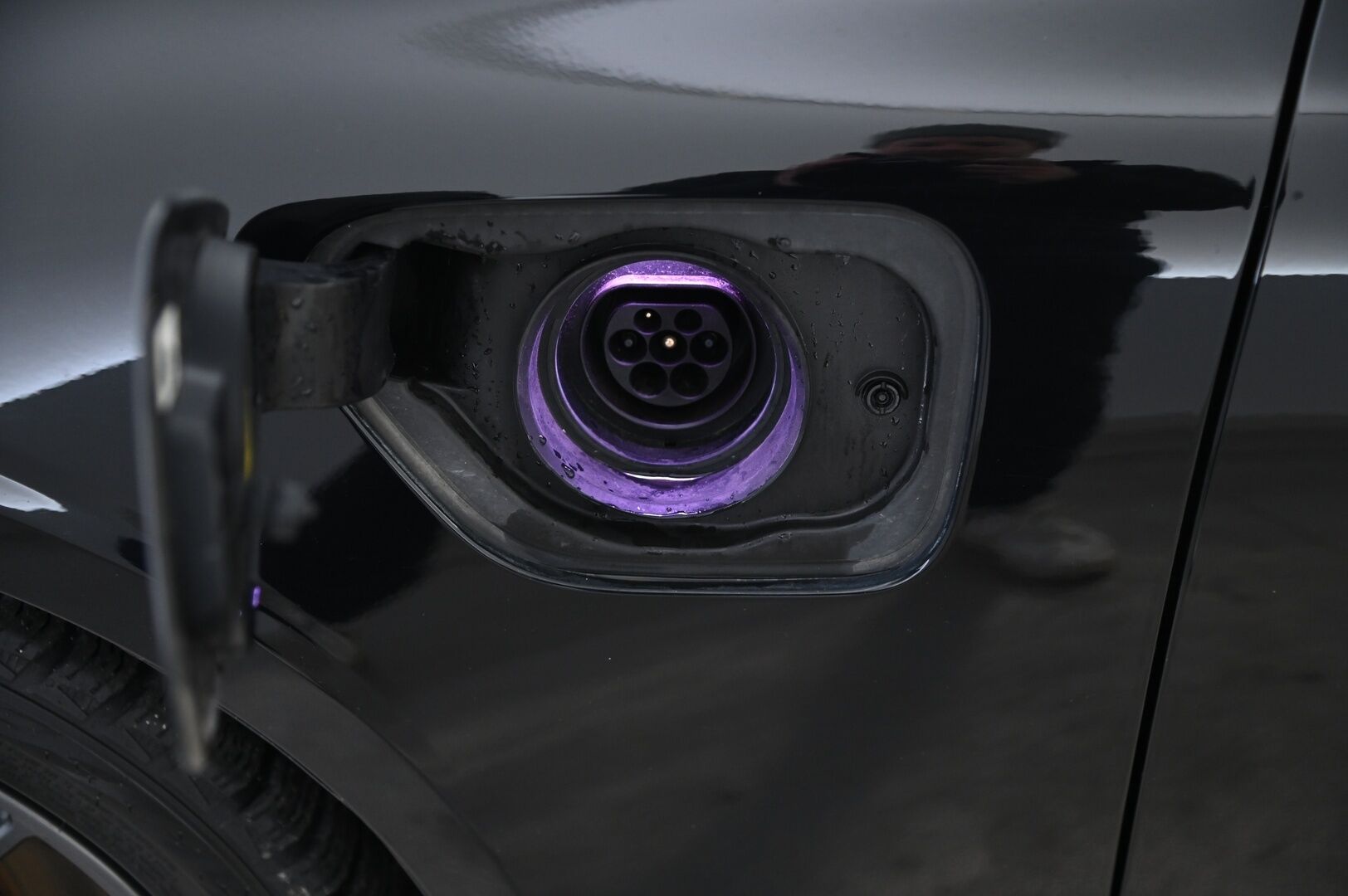 Volvo V60 2021 T8 TwE AWD Polestar Engineered aut *Webasto / H&K / ACC / Muistipenkki / Panorama* - Lämmitettävä Tuulilasi / S-Luukku / 2x Renkaat&alumiinivanteet