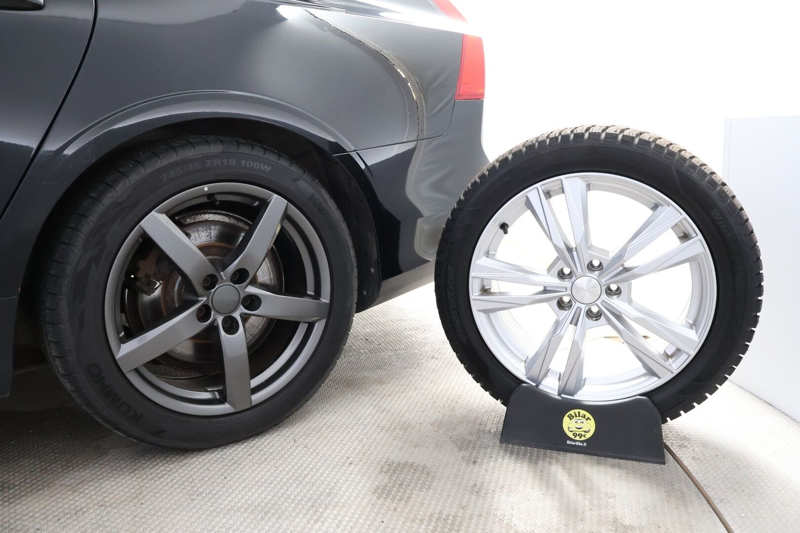 Volvo V90 2018 T5 Momentum Bi-Fuel aut * Webasto / Koukku / Adapt.Vakkari / Navi / Puolinahkasisusta / Juuri Saapunut! - Sähköluukku / Digimittaristo / Uudenveroiset talvirenkaat!