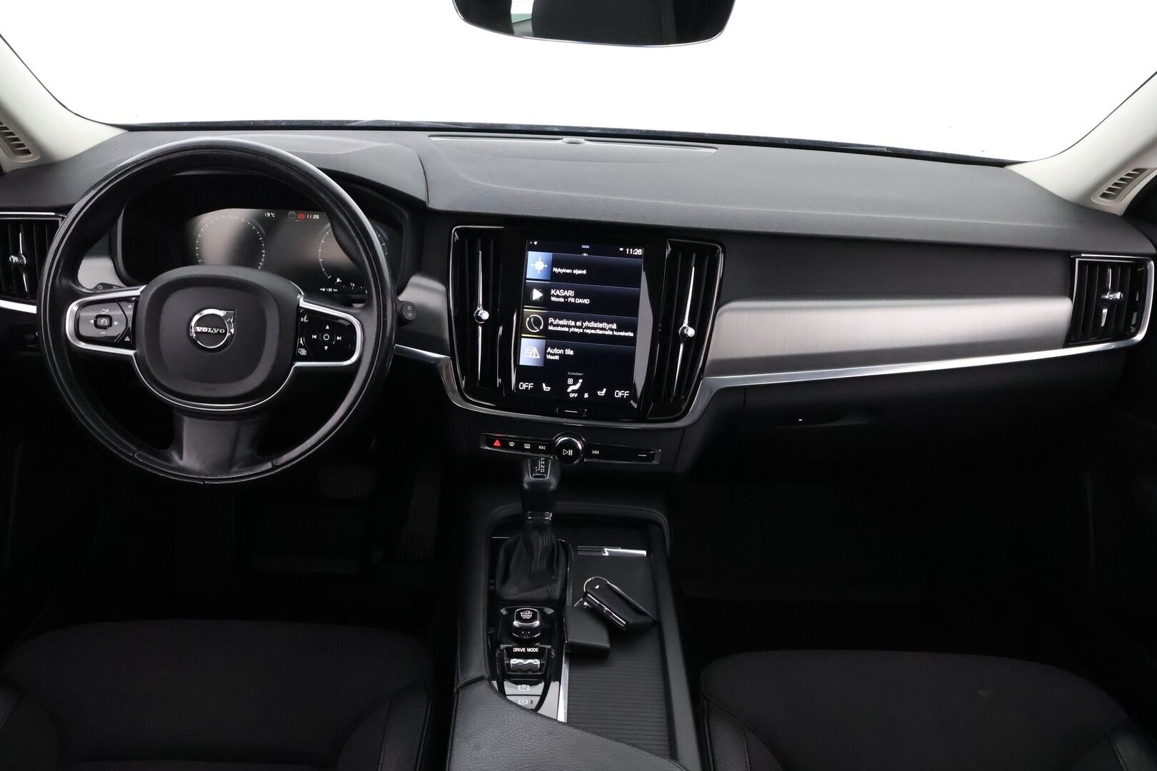 Volvo V90 2017 T5 Momentum Bi-Fuel aut * Webasto / Koukku / Adapt.Vakkari / Navi / Puolinahkasisusta / Juuri Saapunut! - Sähköluukku / Digimittaristo / Uudenveroiset talvirenkaat!