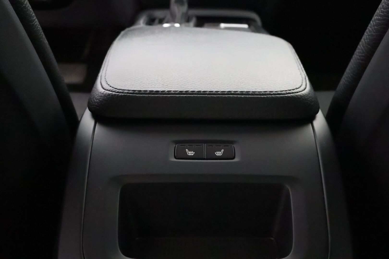 Volvo V90 2017 T5 Momentum Bi-Fuel aut * Webasto / Koukku / Adapt.Vakkari / Navi / Puolinahkasisusta / Juuri Saapunut! - Sähköluukku / Digimittaristo / Uudenveroiset talvirenkaat!