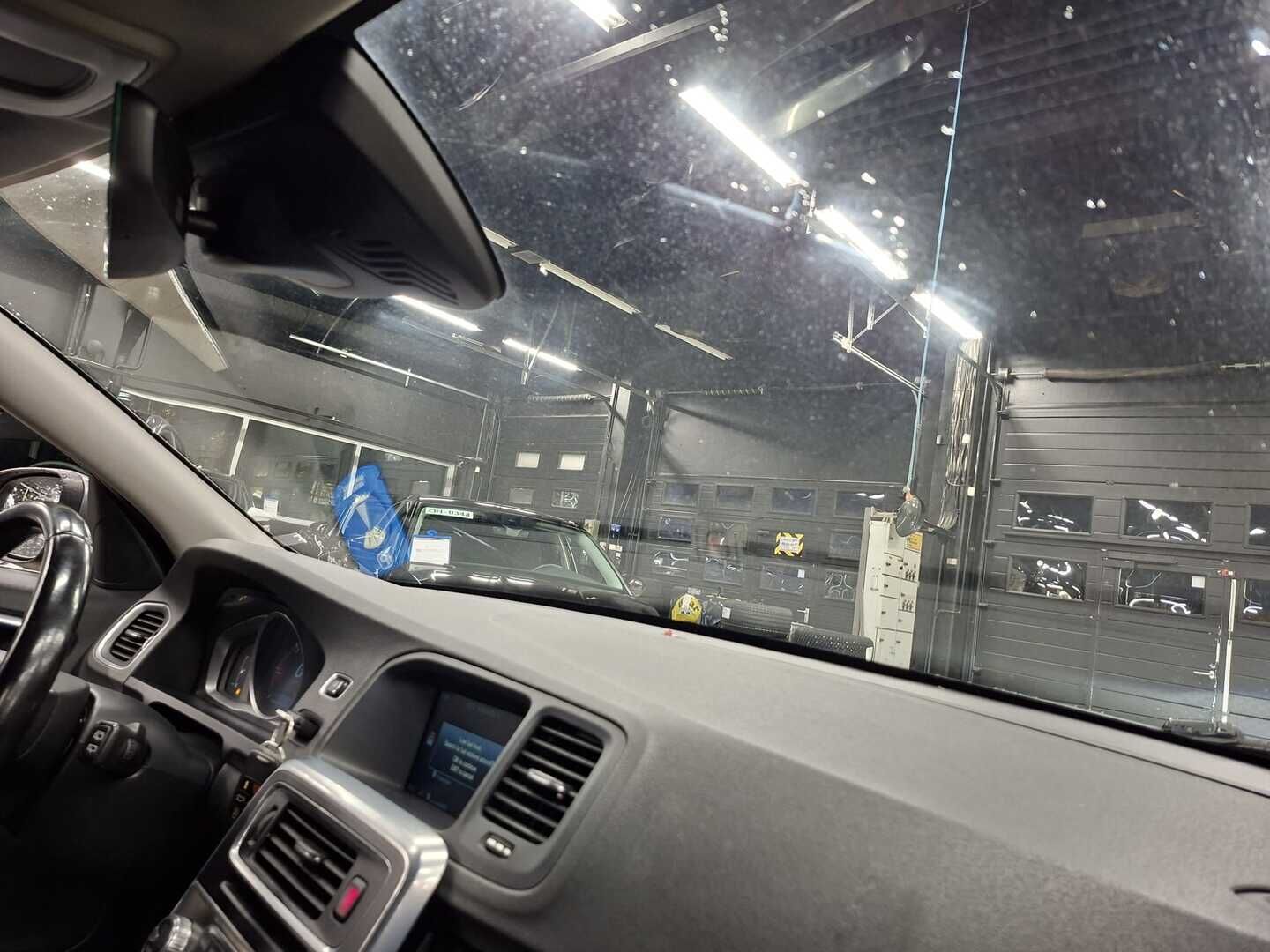 Volvo V60 2016 D3 Summum Business Aut - MYYDÄÄN HUUTOKAUPAT.COM - KORKO VAIN 3,99 %