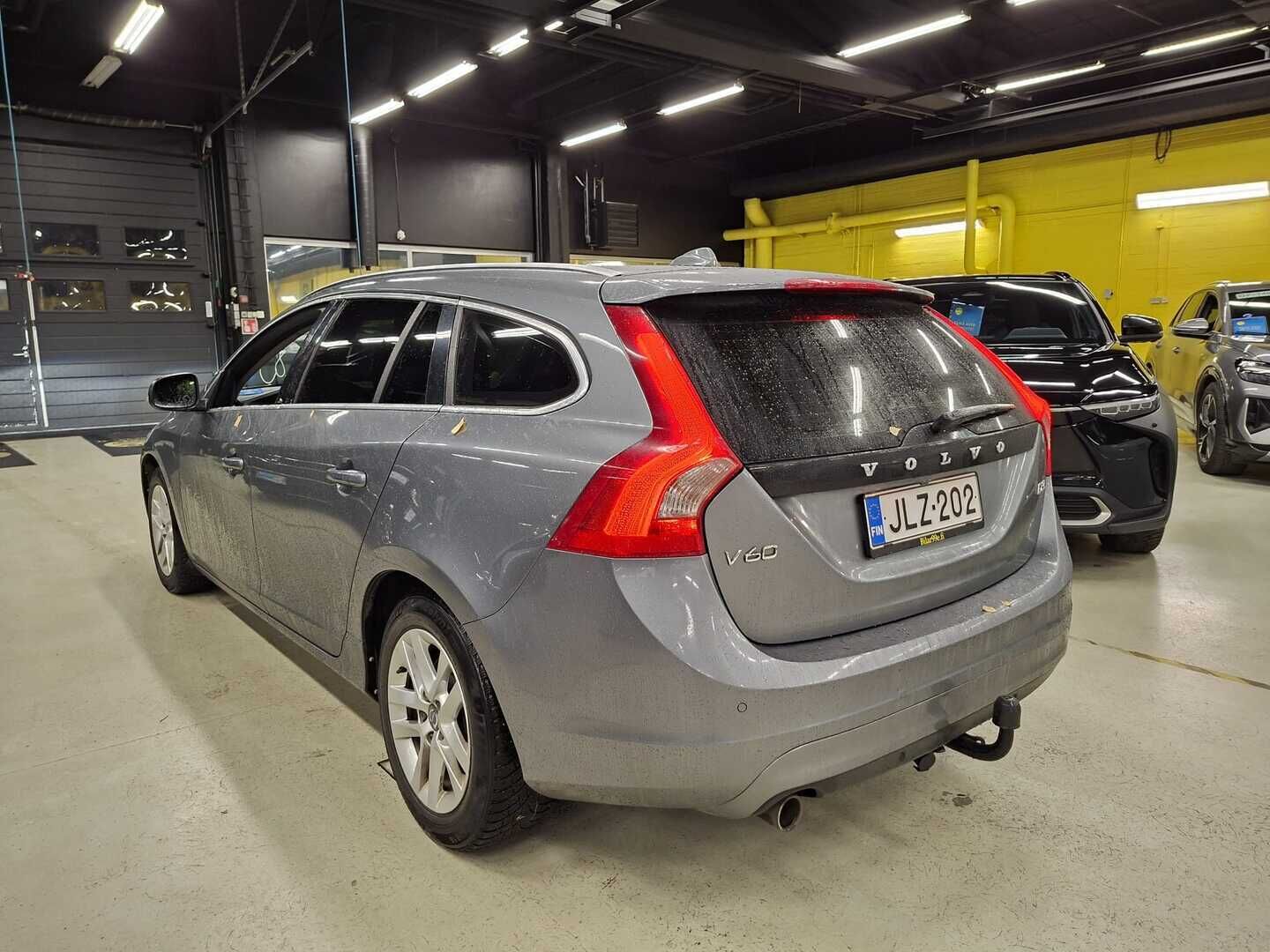 Volvo V60 2016 D3 Summum Business Aut - MYYDÄÄN HUUTOKAUPAT.COM - KORKO VAIN 3,99 %