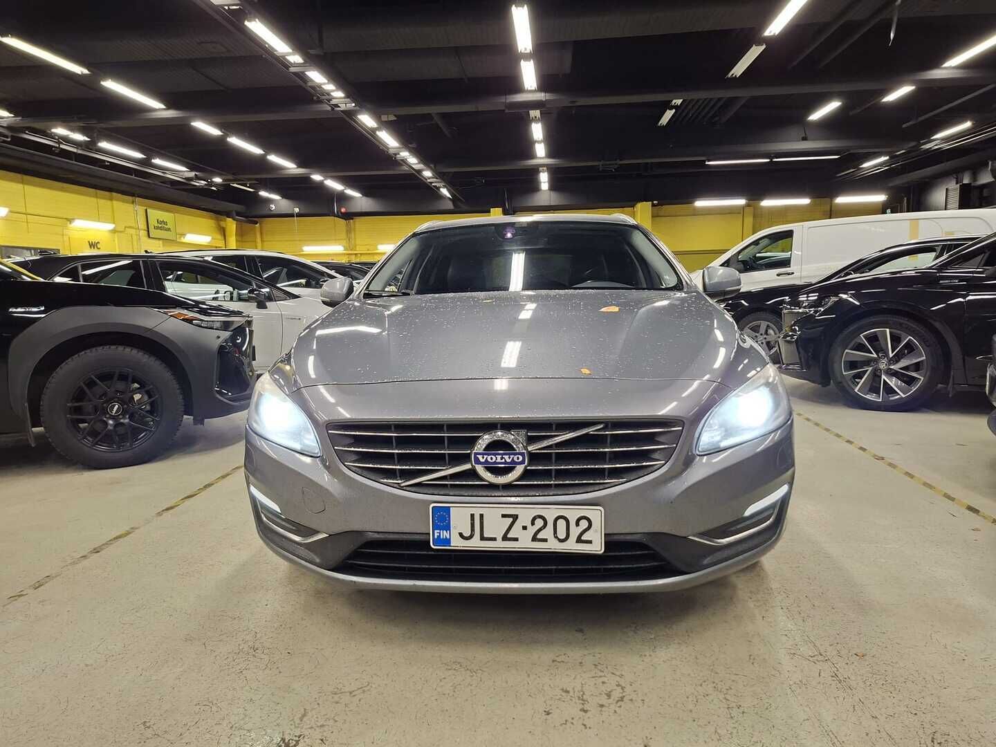 Volvo V60 2016 D3 Summum Business Aut - MYYDÄÄN HUUTOKAUPAT.COM - KORKO VAIN 3,99 %