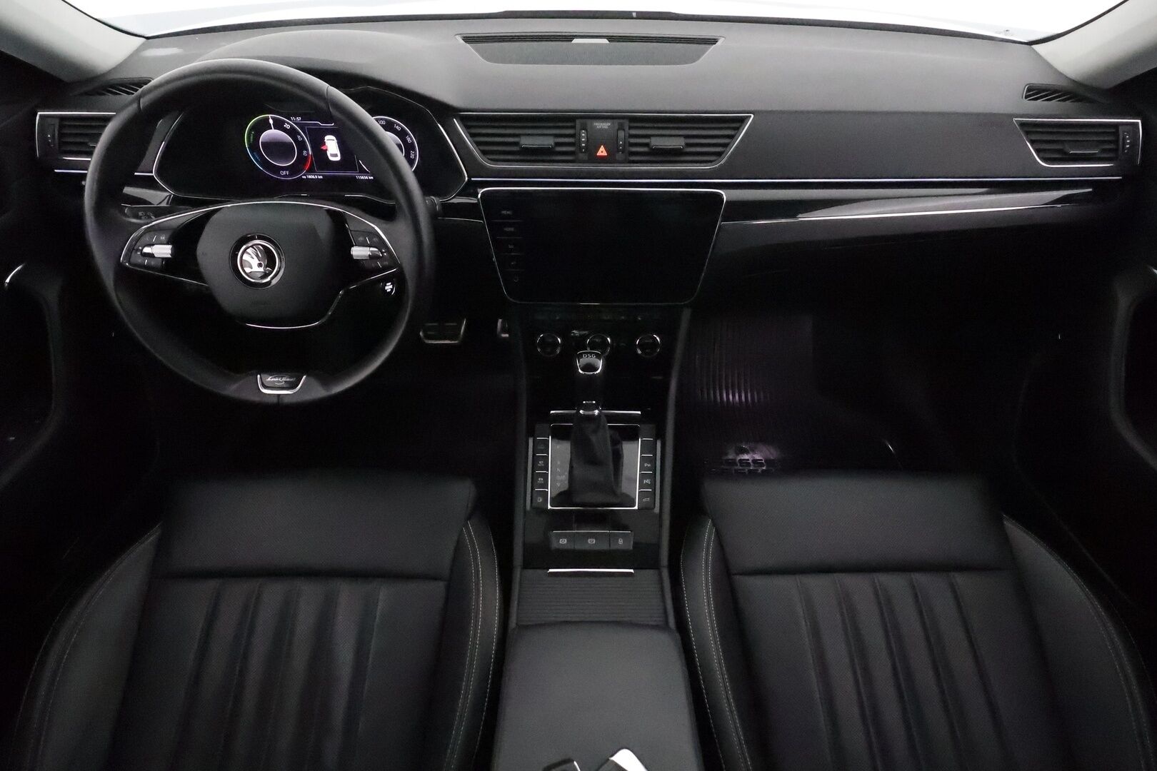 Skoda Superb 2021 Combi 1,4 TSI PHEV L&K iV DSG *Canton / Koukku / Panorama / ACC / Matrix-LED / 360° / Hierova&Ilmastoitu Muistipenkki* - Webasto / Suomi-auto / 2x Latauskaapelit / Kahdet Renkaat / Merkkihuollettu!