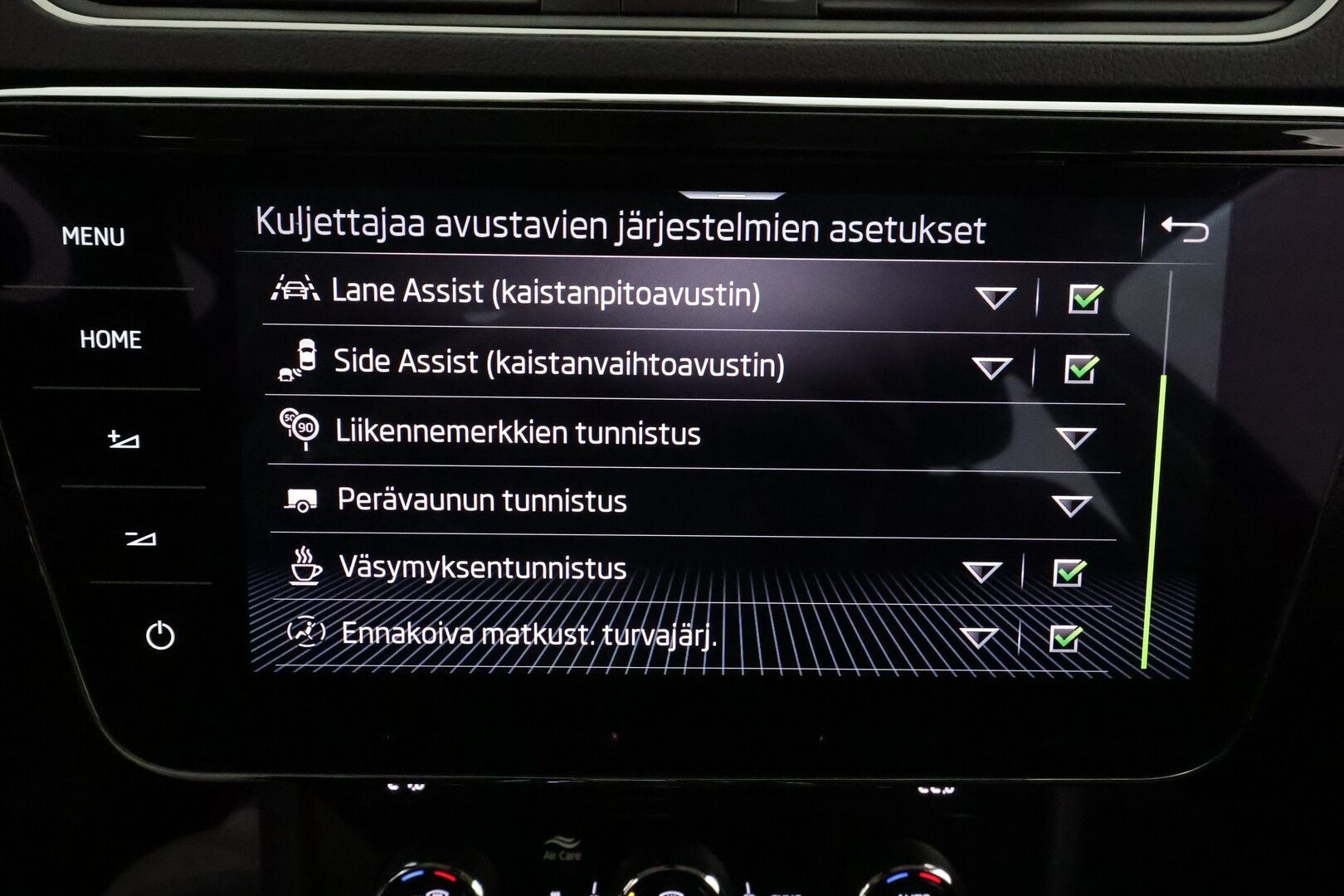 Skoda Superb 2021 Combi 1,4 TSI PHEV L&K iV DSG *Canton / Koukku / Panorama / ACC / Matrix-LED / 360° / Hierova&Ilmastoitu Muistipenkki* - Webasto / Suomi-auto / 2x Latauskaapelit / Kahdet Renkaat / Merkkihuollettu!