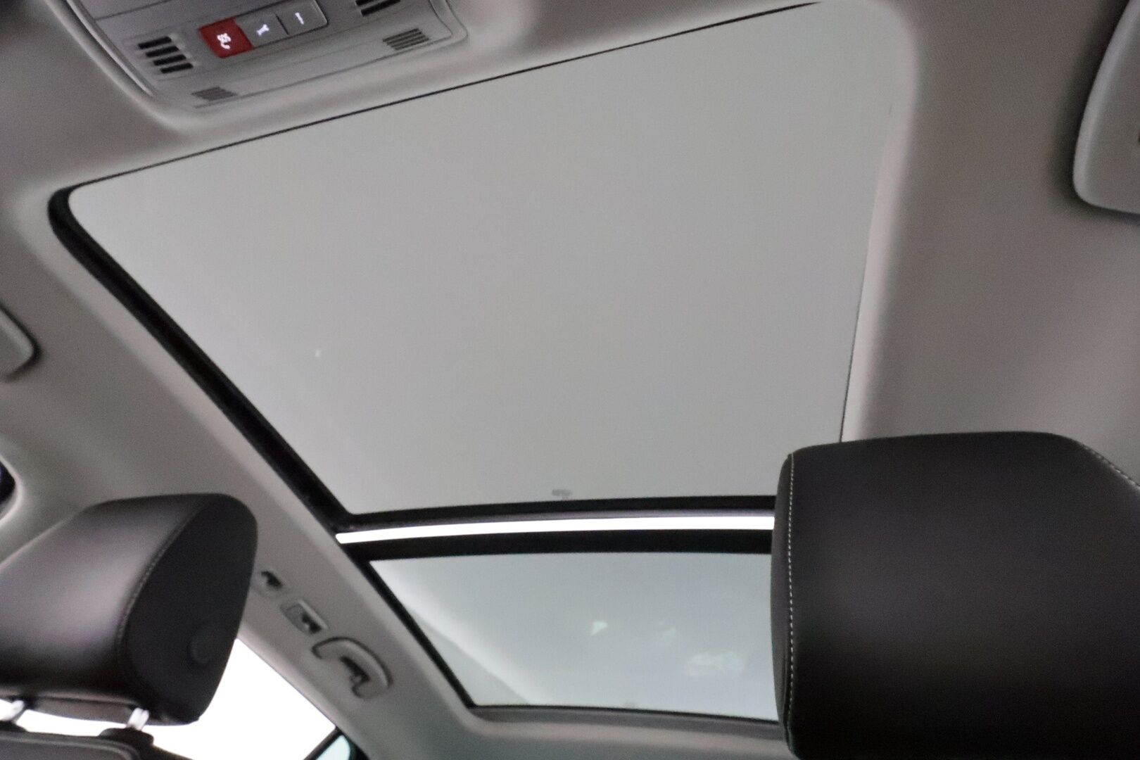 Skoda Superb 2021 Combi 1,4 TSI PHEV L&K iV DSG *Canton / Koukku / Panorama / ACC / Matrix-LED / 360° / Hierova&Ilmastoitu Muistipenkki* - Webasto / Suomi-auto / 2x Latauskaapelit / Kahdet Renkaat / Merkkihuollettu!