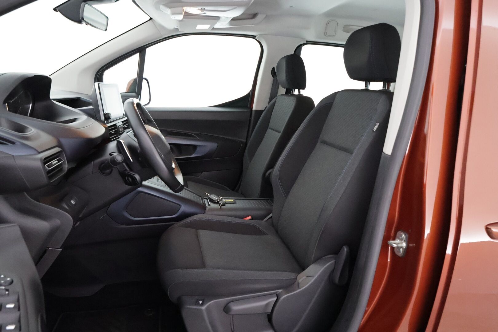Peugeot Rifter 2021 Allure BlueHDi 130 Aut. L2ALV *7-Paikkainen / 1-om. Suomi-auto / Vakkari / Lohko+puhallin /Peruutustutka / Ilmastointi* - 3,99 % KORKOTARJOUS TÄHÄN AUTOON - 31.5. ASTI! - *Katsastusta 3/27 / 2x renkaat / Super siisti*