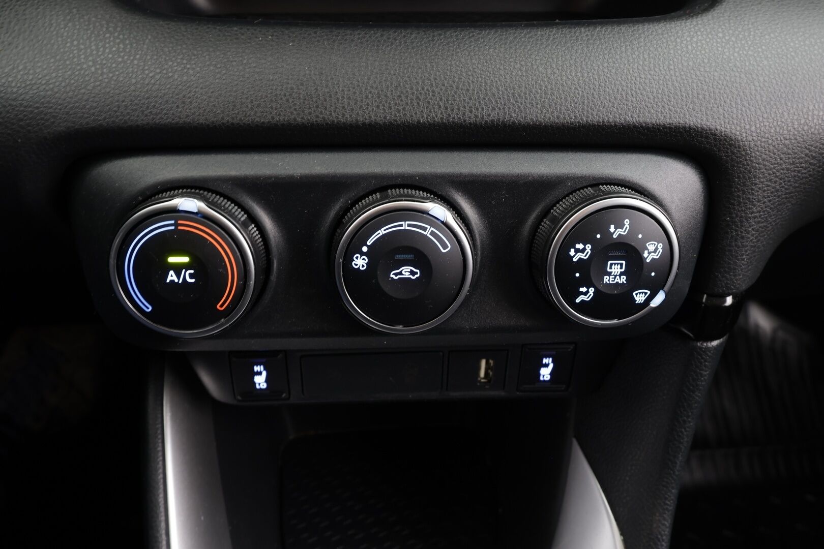 Toyota Yaris 2021 1,0 VVT-i Life * ALV / 1.Om Suomi-auto / Adapt vakkari / Bluetooth / Kaistavahti / 2xRenkaat * - Talveksi tuoreet Nokian nastat / Taloudellinen käyttöauto / ALV