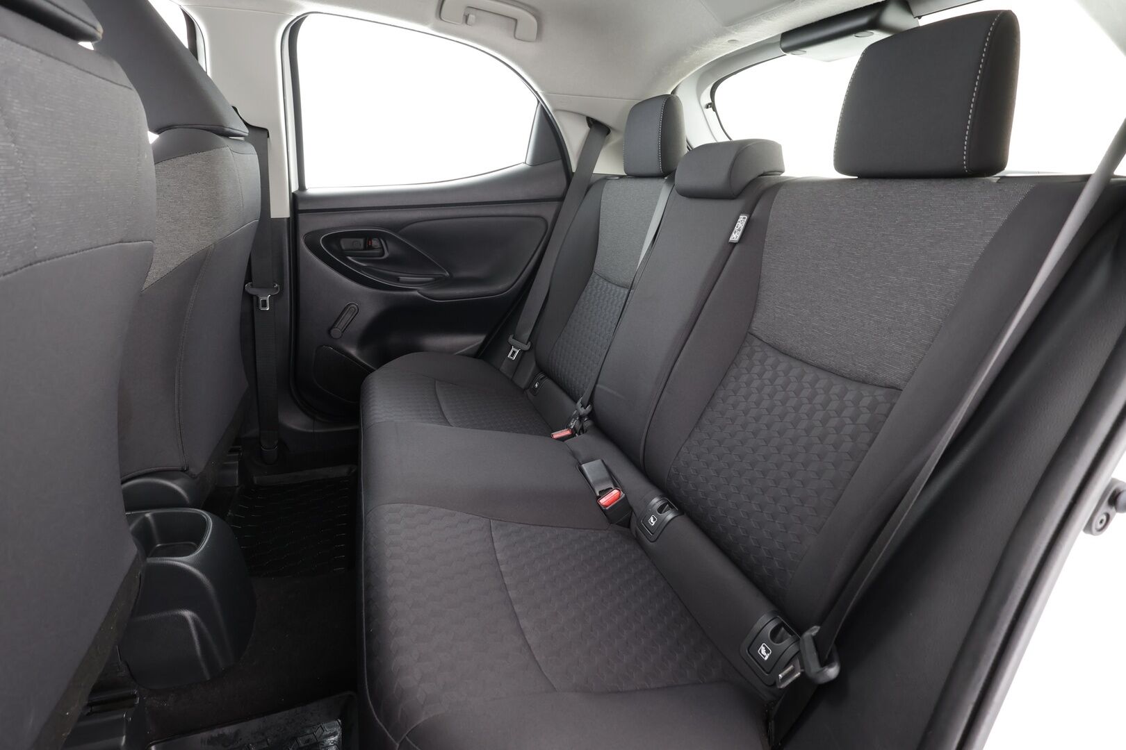 Toyota Yaris 2021 1,0 VVT-i Life * ALV / 1.Om Suomi-auto / Adapt vakkari / Bluetooth / Kaistavahti / 2xRenkaat * - Talveksi tuoreet Nokian nastat / Taloudellinen käyttöauto / ALV