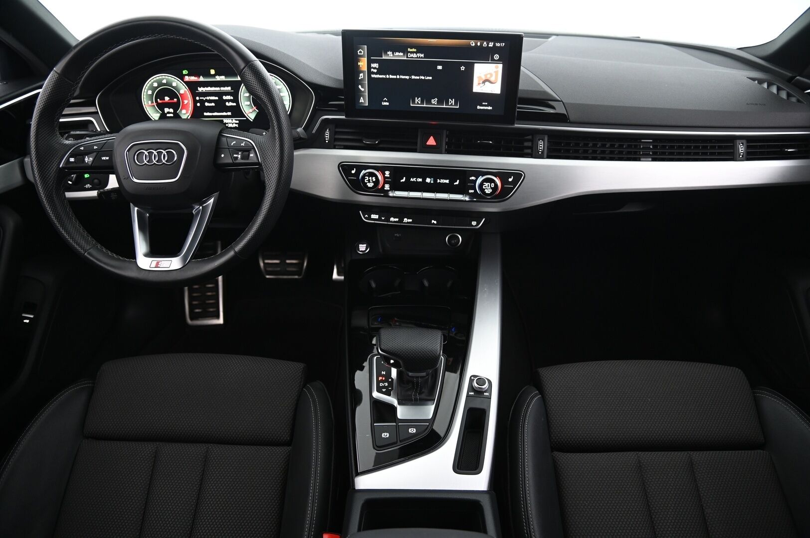 Audi A4 2021 Sedan Business 35 TFSI 110kW MHEV S tronic / Webasto / Adapt.Vakkari / Digimittaristo / Koukku / KeyLessGo / S-Line-sisätilapaketti / - *Siisti / Hyvät huollot*