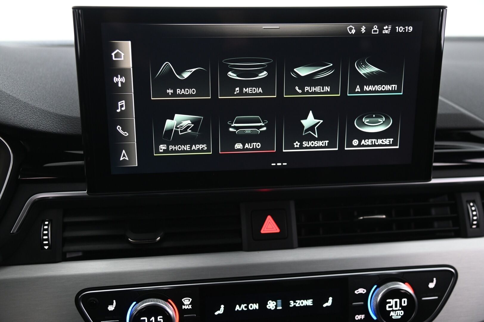 Audi A4 2021 Sedan Business 35 TFSI 110kW MHEV S tronic / Webasto / Adapt.Vakkari / Digimittaristo / Koukku / KeyLessGo / S-Line-sisätilapaketti / - *Siisti / Hyvät huollot*