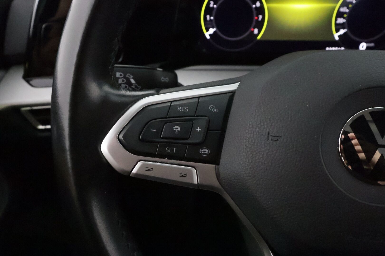 Volkswagen Golf 2020 1,0 TSI 81 kW - Suomiauto / Adapt.Vakkari / Digimittaristo / AppConnect / LED / Ratinlämmitys / Peruutustutkat / Tulossa Tampereelle!