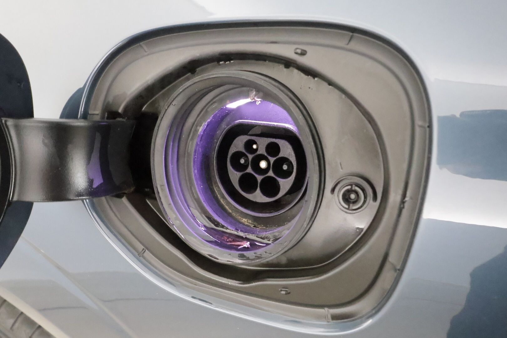 Volvo XC60 2021 T6 TwE AWD Business Inscription aut. * ACC / P.kamera / Panorama / LED / Navi / Koukku / Webasto / Muistipenkki * - BLIS / KeylessGo / Nahat / 1.Om Suomi-auto / Kahdet renkaat aluvanteilla / Merkkihuollettu - HULLU BLACKWEEK KORKOTARJOUS 2,49%