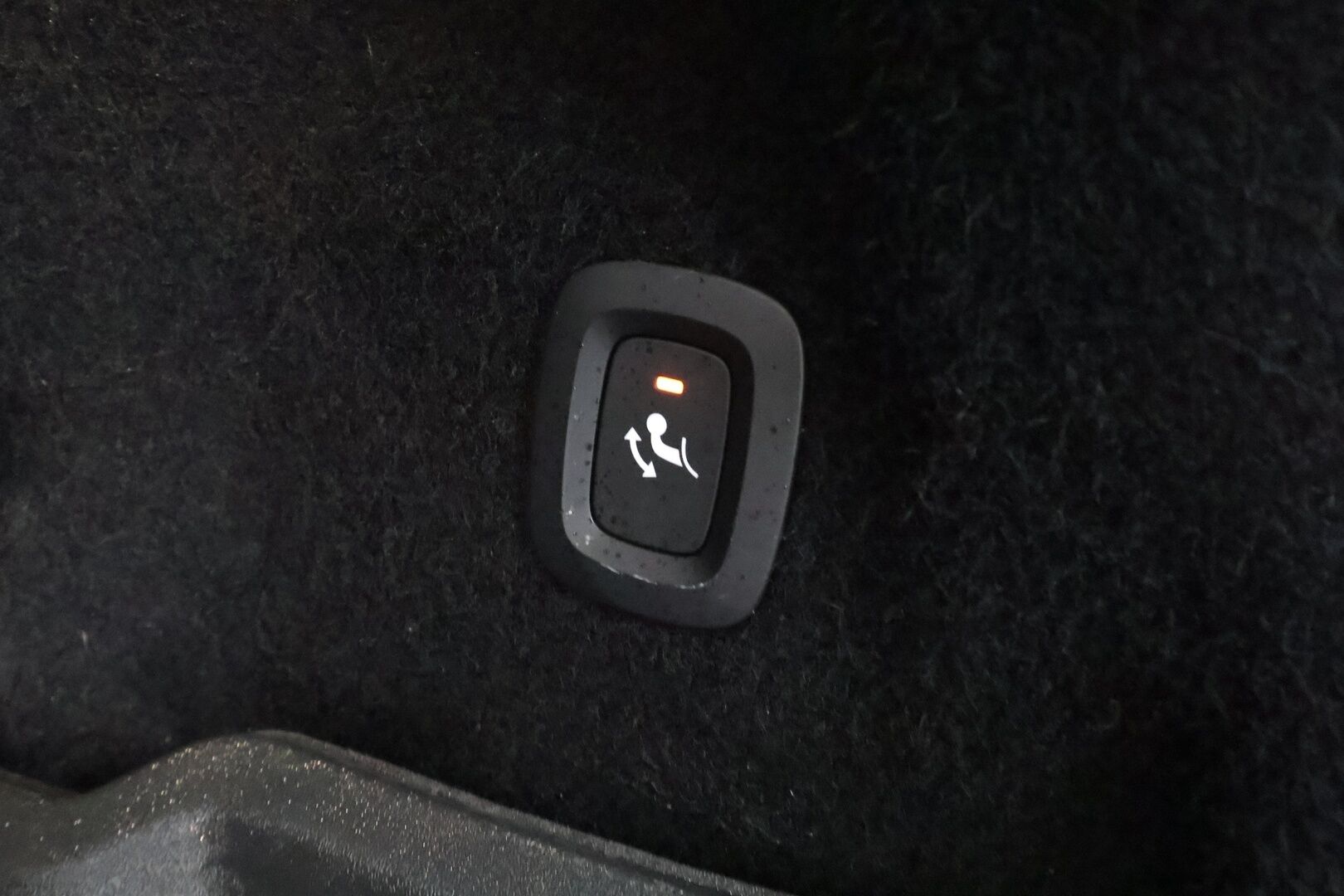 Volvo XC60 2021 T6 TwE AWD Business Inscription aut. * ACC / P.kamera / Panorama / LED / Navi / Koukku / Webasto / Muistipenkki * - BLIS / KeylessGo / Nahat / 1.Om Suomi-auto / Kahdet renkaat aluvanteilla / Merkkihuollettu - HULLU BLACKWEEK KORKOTARJOUS 2,49%