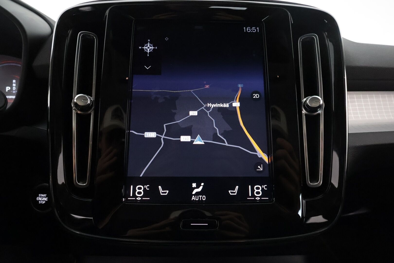 Volvo XC40 2021 T4 TwE Business Inscription Expression aut - 1OM Suomiauto / Adapt.Vakkari / Vetokoukku / Webasto / Peruutuskamera / Muistipenkki / Ratinlämmitys / Huippuvarusteet!