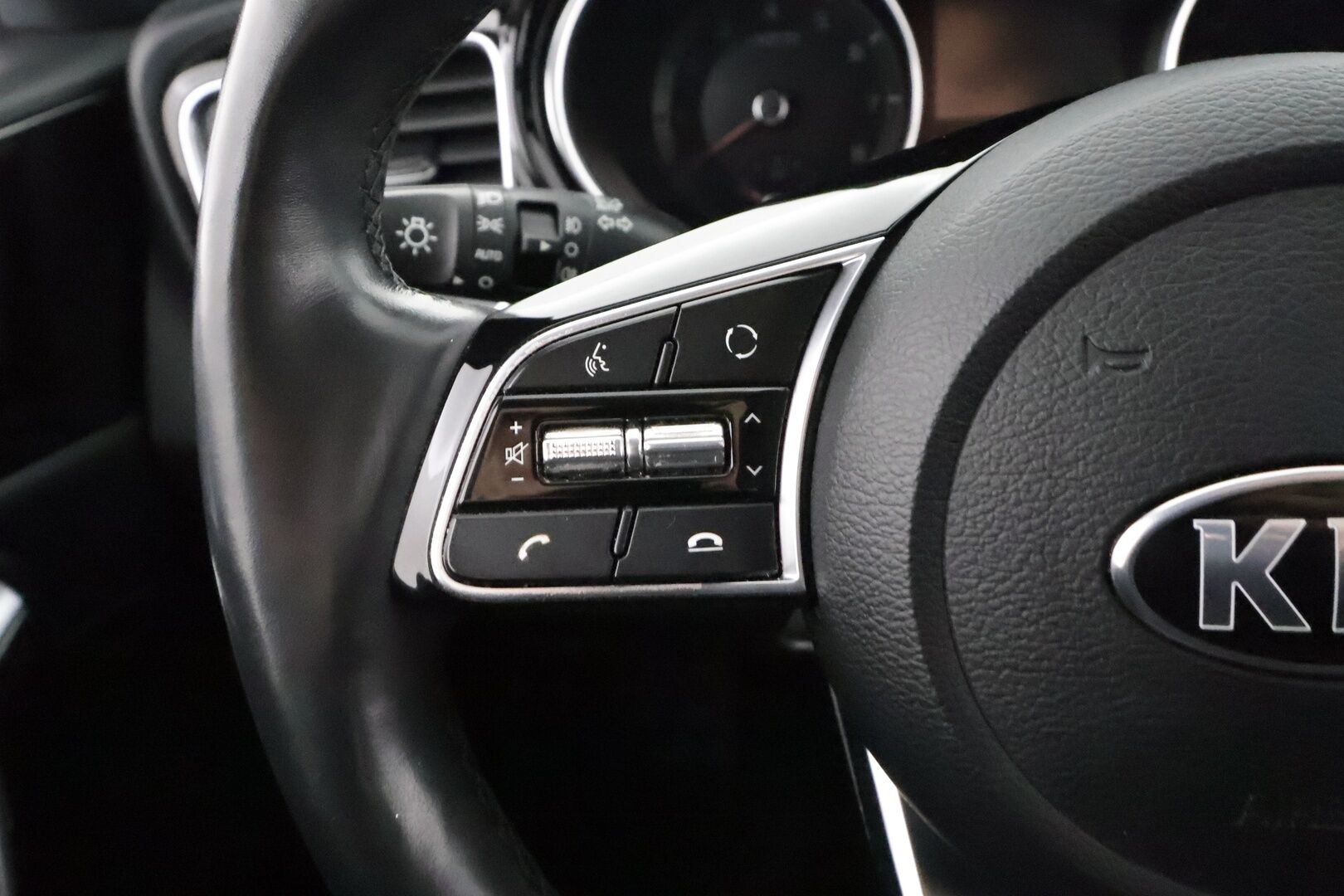 Kia XCeed 2021 1,5 T-GDI 160hv EX DCT - Suomiauto | Vetokoukku | Peruutuskamera | LED | Lohko&Sisäpistoke | Vakkari | Apple&Android | 2x Renkaat Aluvantein | Huippuyksilö!