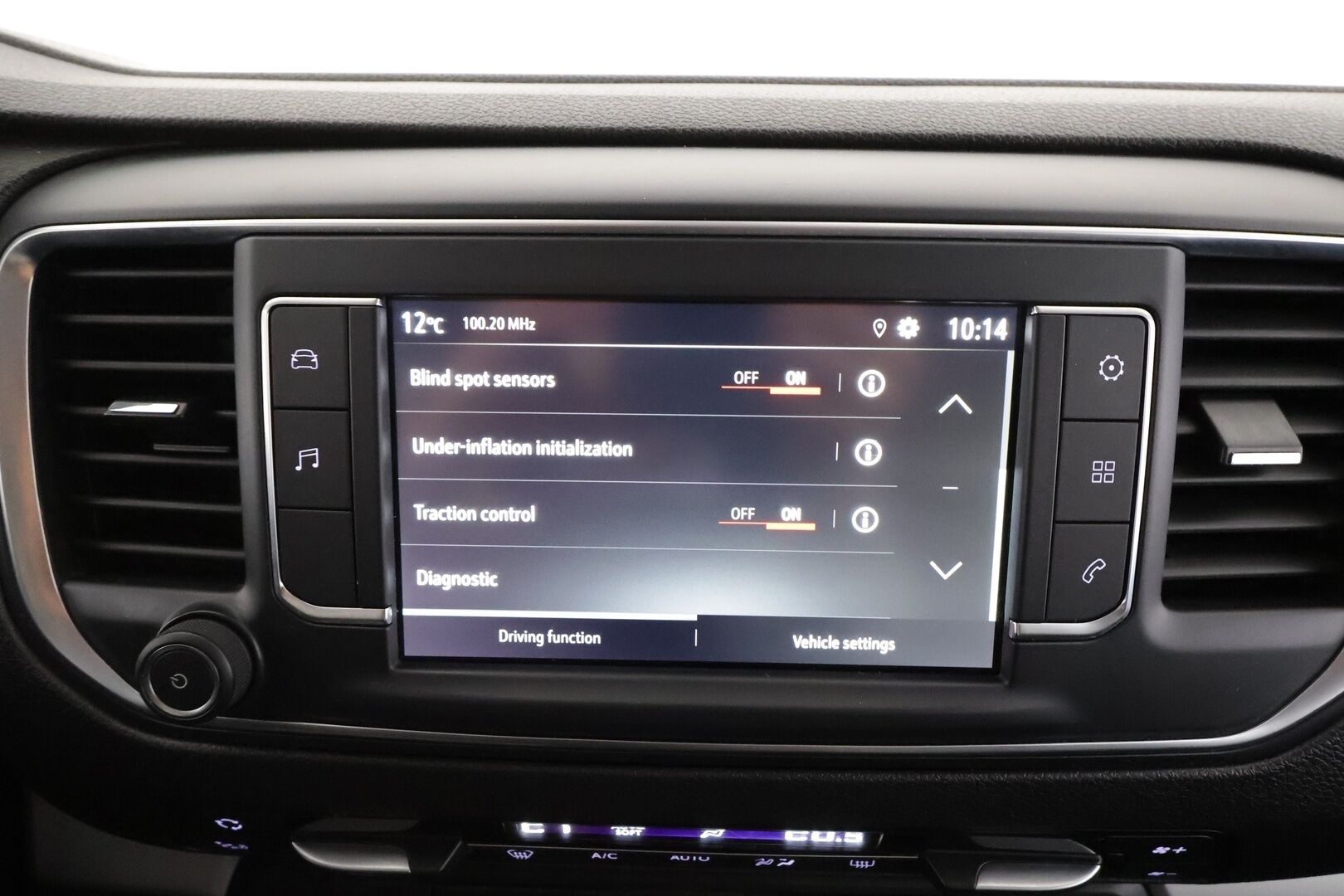 Opel Zafira-e 2021 Life M Comfort 136 automaatti 75 9-P * Vakkari / P.kamera / Kaistavahti / Katvevarotin / Apple&Android / Keyless / 2x Renkaat * - 1.Om Suomi-auto / ALV - HULLUT AVAJAISHULINAT KORKOTARJOUS 3,29 %