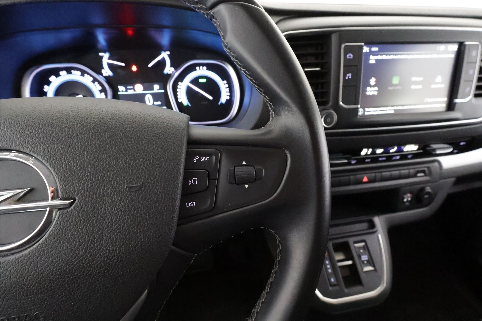 Opel Zafira-e 2021 Life M Comfort 136 automaatti 75 9-P * Vakkari / P.kamera / Kaistavahti / Katvevarotin / Apple&Android / Keyless / 2x Renkaat * - 1.Om Suomi-auto / ALV - HULLUT AVAJAISHULINAT KORKOTARJOUS 3,29 %