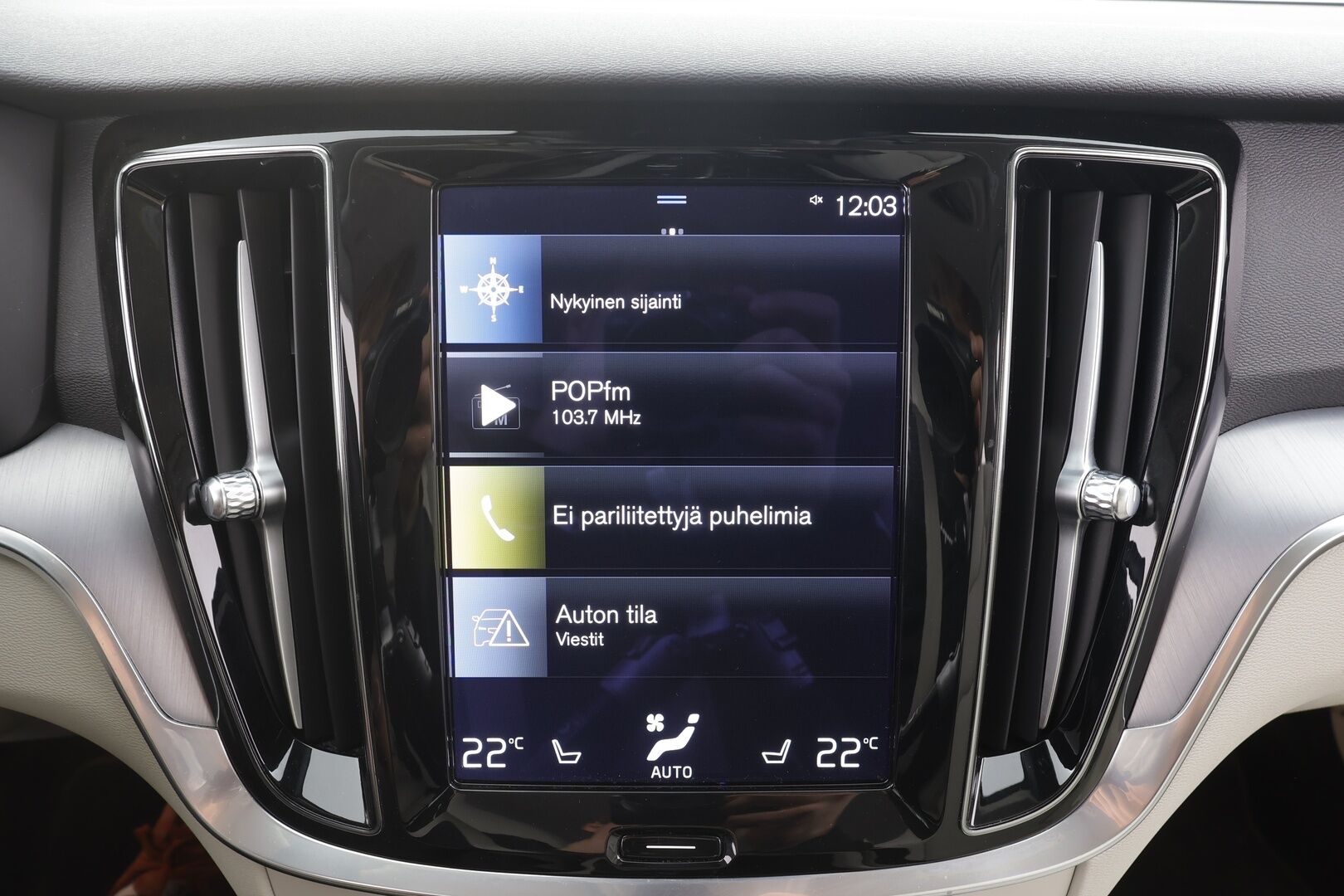 Volvo V60 2021 B3 MHEV Business aut - | ACC | Webasto | Full-LED | Muistipenkki | P.Kamera | Nahat | Keyless | Apple&Android | 1.Om Suomi-auto | Kahdet Renkaat |