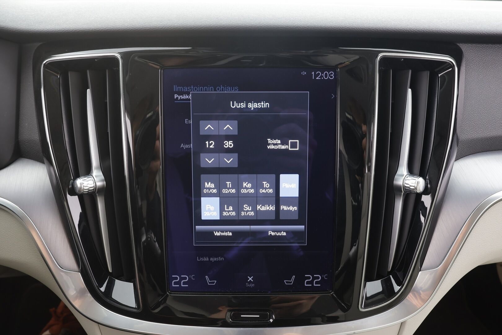 Volvo V60 2021 B3 MHEV Business aut - | ACC | Webasto | Full-LED | Muistipenkki | P.Kamera | Nahat | Keyless | Apple&Android | 1.Om Suomi-auto | Kahdet Renkaat |